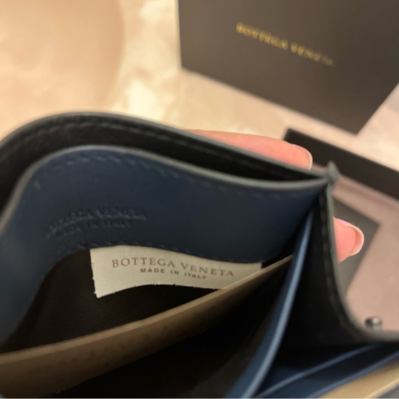Bottega Venetia Intracciato Leather Wallet NIB - Picture 6 of 8